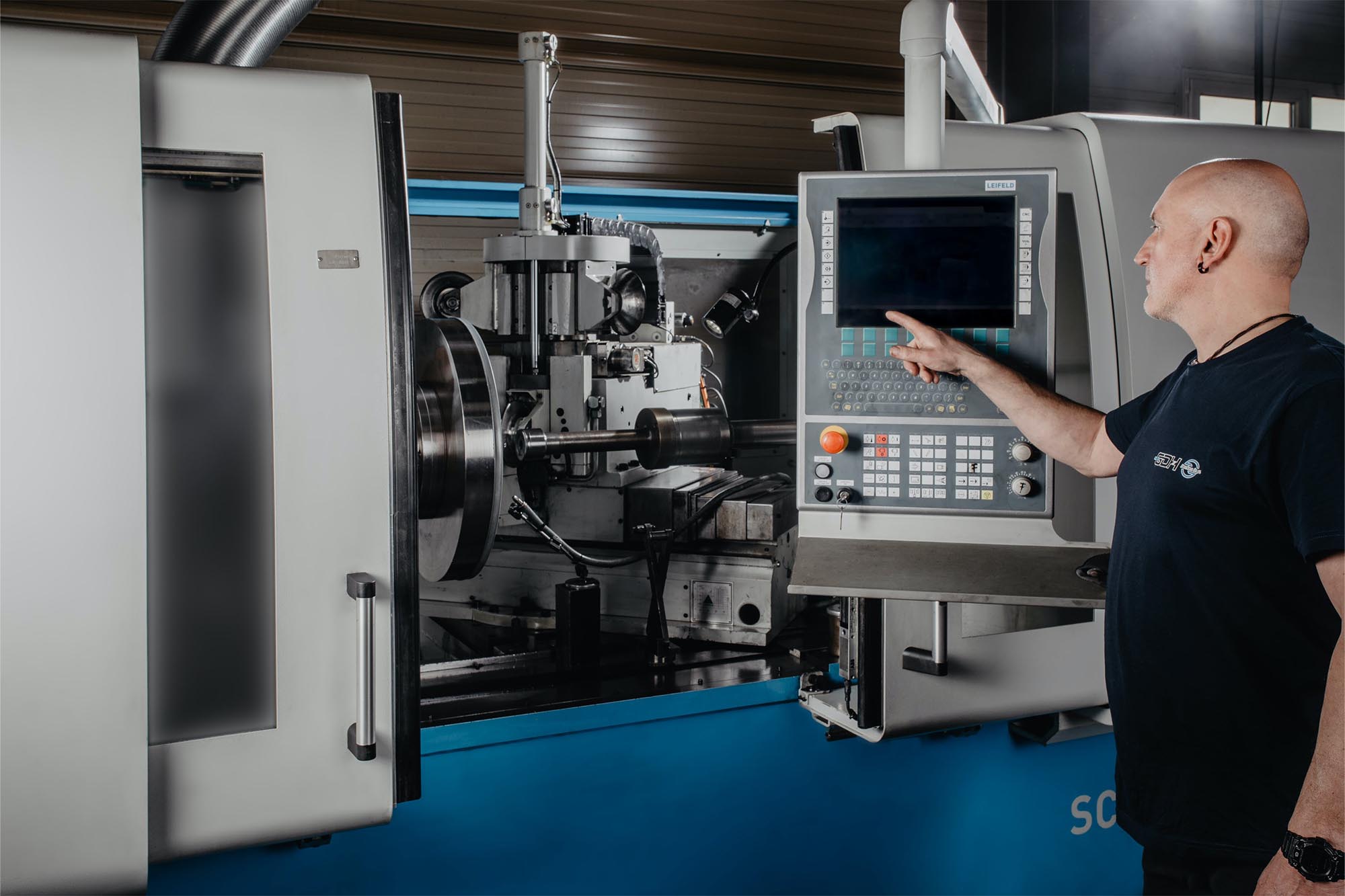 04-druecktechnik_0002_Leifeld Thom- Drücktechnik CNC